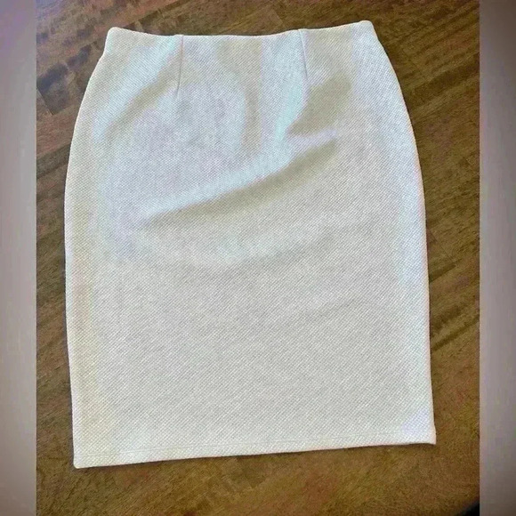 Charlotte Russe Baby Pink Sparkle Pencil Skirt size M - Picture 3 of 8